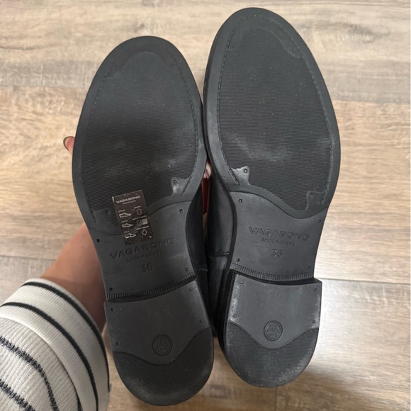 Vagabond Amina Chelsea Booties - Picture 7 of 7